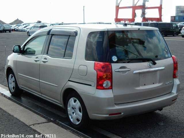 toyota raum 2004 29211 image 2