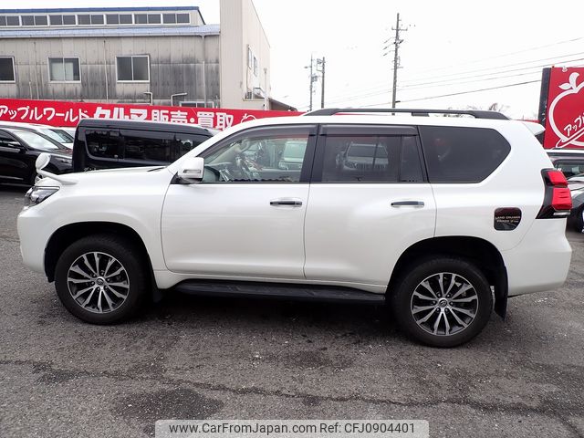 toyota land-cruiser-prado 2020 25920604 image 2