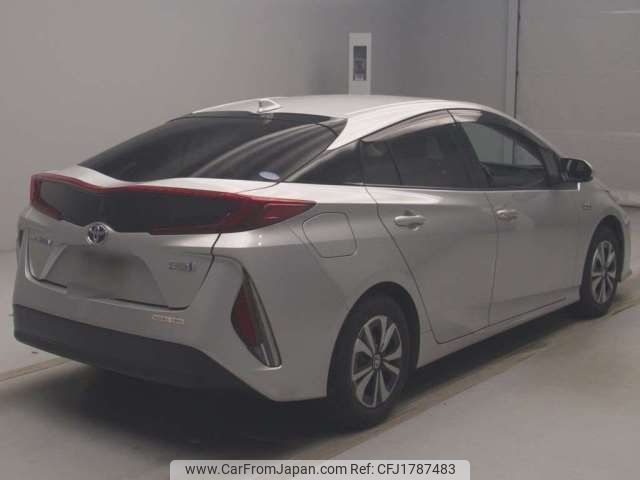 toyota prius-phv 2018 CFJ1787483 image 2