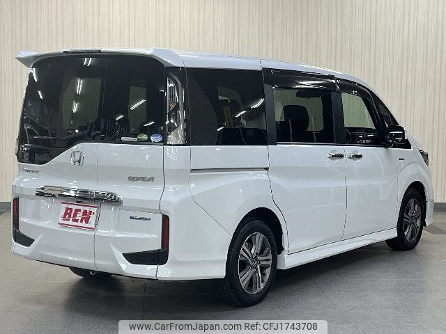 honda stepwagon 2019 CFJ1743708 image 2