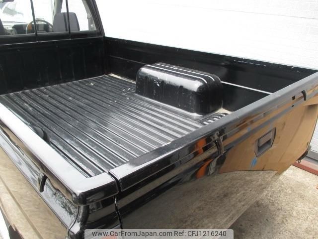 nissan datsun-pickup 1992 GOO_NET_EXCHANGE_9731093A30250529W001 image 2