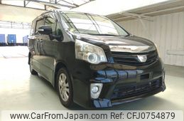 toyota noah 2012 ENHANCEAUTO_1_ea294774