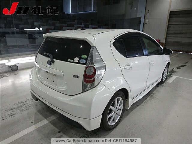 toyota aqua 2013 -TOYOTA--AQUA NHP10--2250998---TOYOTA--AQUA NHP10--2250998- image 2