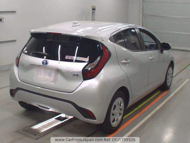 toyota aqua 2022 CFJ1739526 image 2