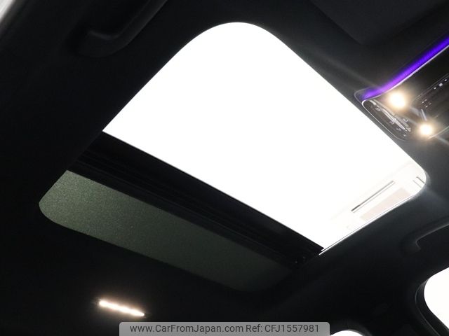 mercedes-benz glc-class 2024 CFJ1557981 image 2