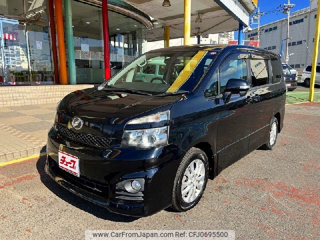 toyota voxy 2012 -TOYOTA--Voxy DBA-ZRR70W--ZRR70-0481264---TOYOTA--Voxy DBA-ZRR70W--ZRR70-0481264- image 1