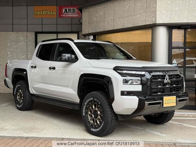mitsubishi triton 2025 CFJ1810913 image 1