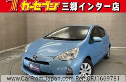 toyota aqua 2013 CFJ1669781