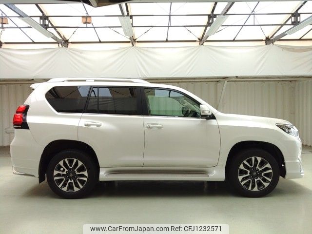 toyota land-cruiser-prado 2023 ENHANCEAUTO_1_ea300229 image 2