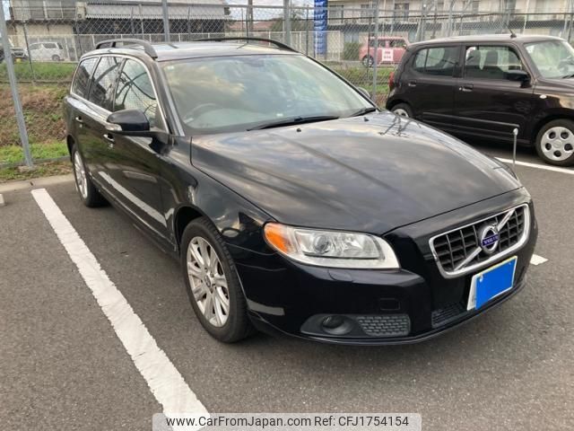volvo v70 2010 CFJ1754154 image 1