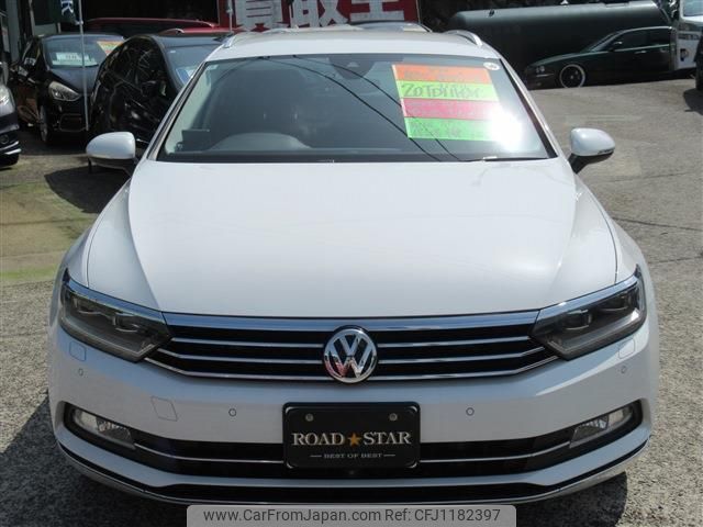 volkswagen passat-variant 2018 quick_quick_LDA-3CDFC_WVWZZZ3CZJE113091 image 2