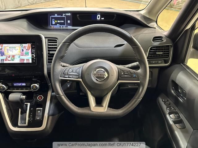 nissan serena 2017 CFJ1774227 image 2