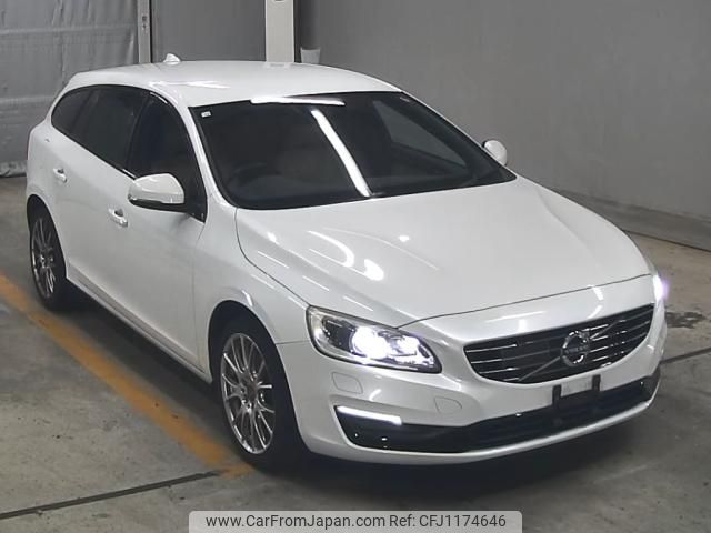 volvo v60 2016 -VOLVO--Volvo V60 YV1FWA8RDH1340876---VOLVO--Volvo V60 YV1FWA8RDH1340876- image 1