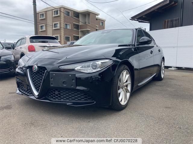 alfa-romeo alfa-romeo-others 2017 -ALFA ROMEO--Alfa Romeo Giulia-----832---ALFA ROMEO--Alfa Romeo Giulia-----832- image 1