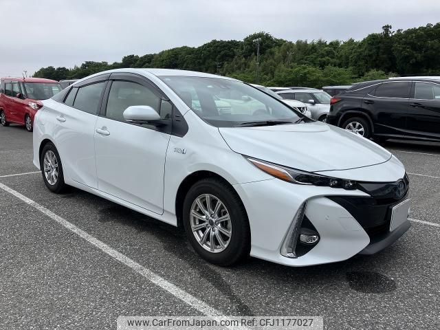 toyota prius-phv 2021 quick_quick_6LA-ZVW52_ZVW52-3185322 image 1