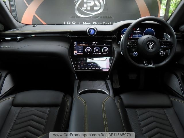 maserati granturismo 2024 CFJ1565979 image 2