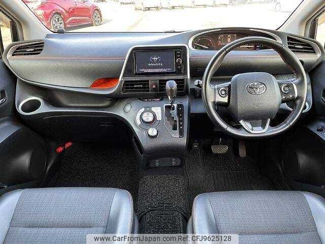 toyota sienta 2018 504928-919485 image 1