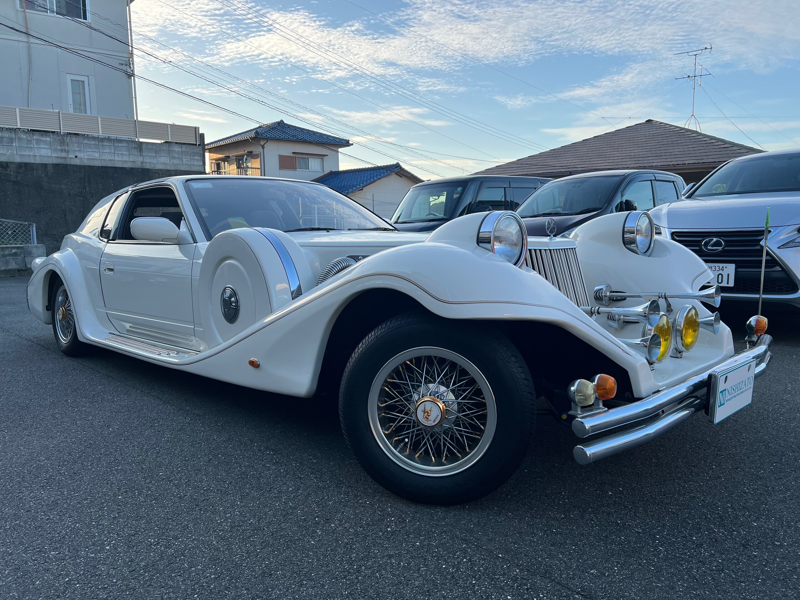 Mitsuoka Le Seyde