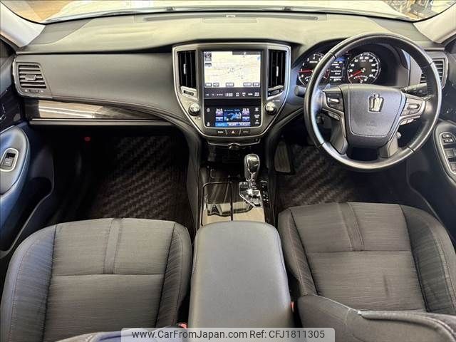 toyota crown 2017 CFJ1811305 image 2