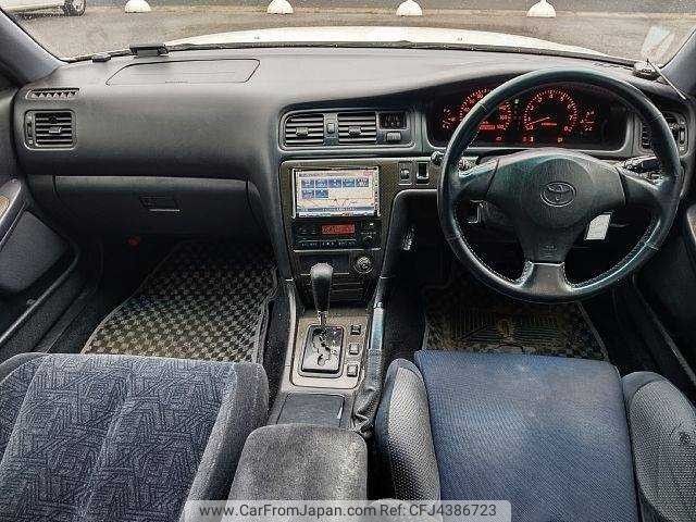 Used TOYOTA CHASER 2000/Apr CFJ4386723 in good condition for sale