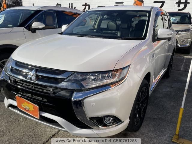 mitsubishi outlander-phev 2018 quick_quick_DLA-GG2W_GG2W-0405832 image 1