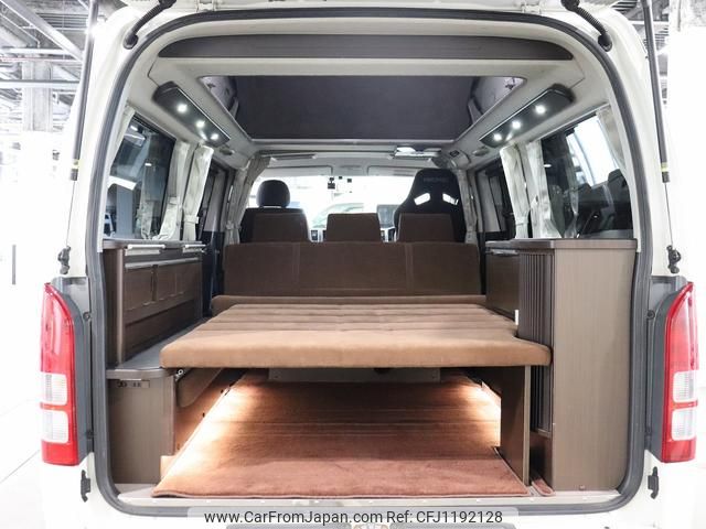 toyota hiace-van 2011 GOO_JP_700030304130250524001 image 2