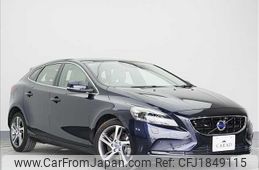 volvo v40 2016 CFJ1849115