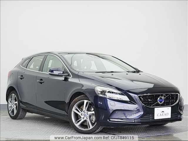 volvo v40 2016 CFJ1849115 image 1