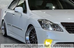 toyota crown-royal-series 2010 CFJ1790396