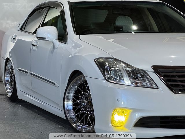 toyota crown-royal-series 2010 CFJ1790396 image 1