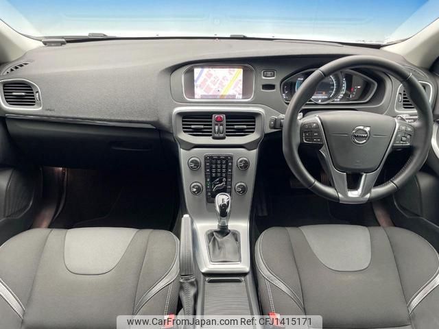 volvo v40 2018 quick_quick_MD4204T_YV1MVA8RDJ2494368 image 2