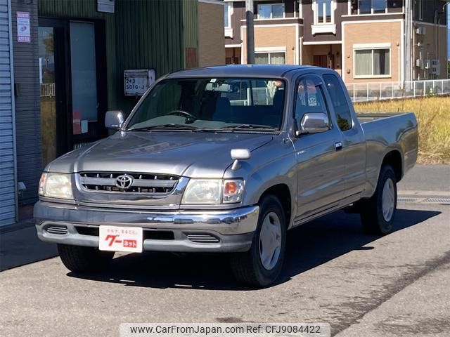 toyota hilux-sports-pick-up 2002 GOO_NET_EXCHANGE_0402398A30231017W001 image 1