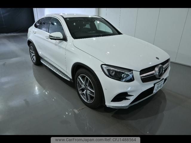 mercedes-benz glc-class 2017 CFJ1488564 image 1