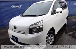 toyota voxy 2008 GOO_JP_700116120430250611002