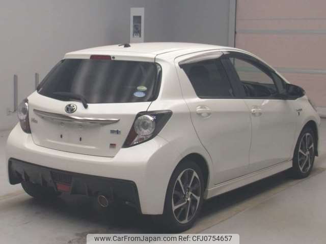 toyota vitz 2018 -TOYOTA--Vitz DAA-NHP130--NHP130-2032050---TOYOTA--Vitz DAA-NHP130--NHP130-2032050- image 2