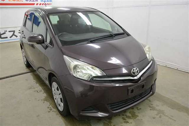 Toyota ractis 2010 года