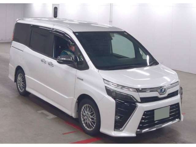 2020 Toyota Voxy DAA-ZWR80W - Car Price $18,847