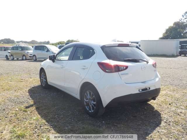 mazda demio 2018 CFJ1786948 image 2