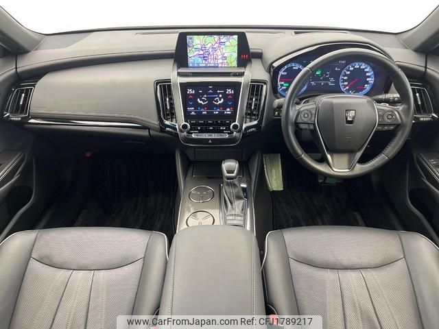 toyota crown-hybrid 2018 CFJ1789217 image 2