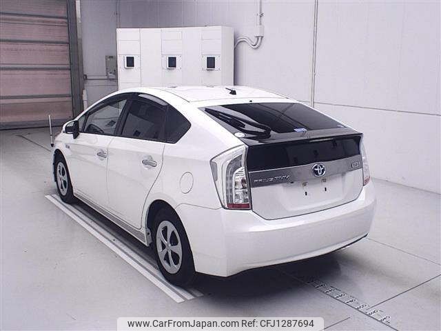 toyota prius-phv 2015 -TOYOTA--Prius PHV ZVW35-3072123---TOYOTA--Prius PHV ZVW35-3072123- image 2