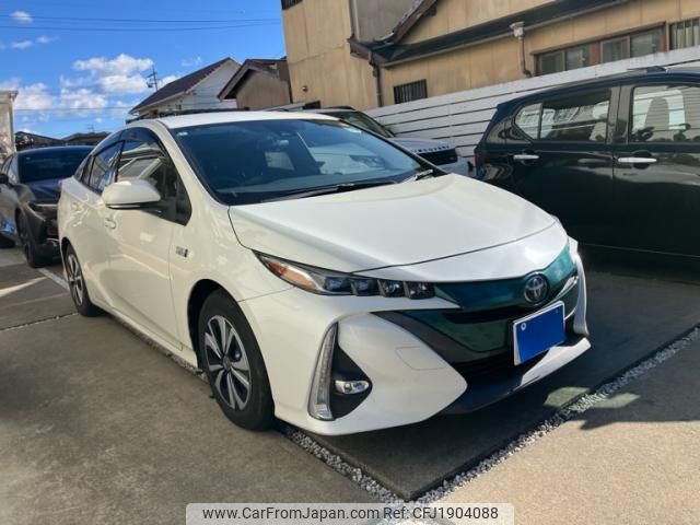 toyota prius-phv 2018 CFJ1904088 image 1