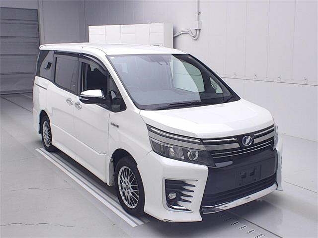 2016 Toyota Voxy ZWR80W - Car Price $9,971
