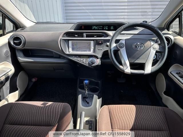 toyota aqua 2013 CFJ1558929 image 2