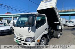toyota dyna-truck 2017 CFJ1793750