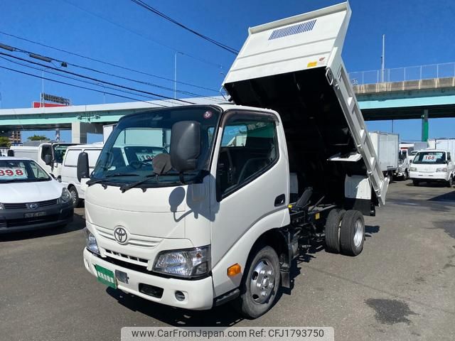 toyota dyna-truck 2017 CFJ1793750 image 1