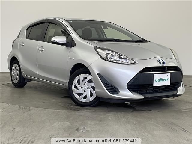 toyota aqua 2017 CFJ1579441 image 1