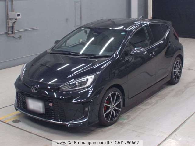 toyota aqua 2024 CFJ1786662 image 1