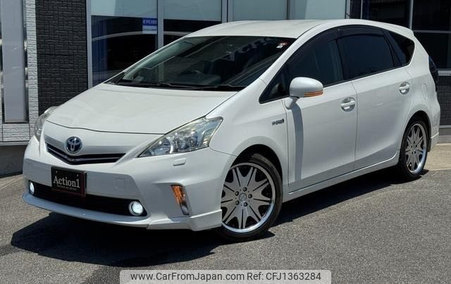 toyota prius-α 2012 324 image 1