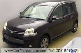 toyota sienta 2013 CFJ1581042
