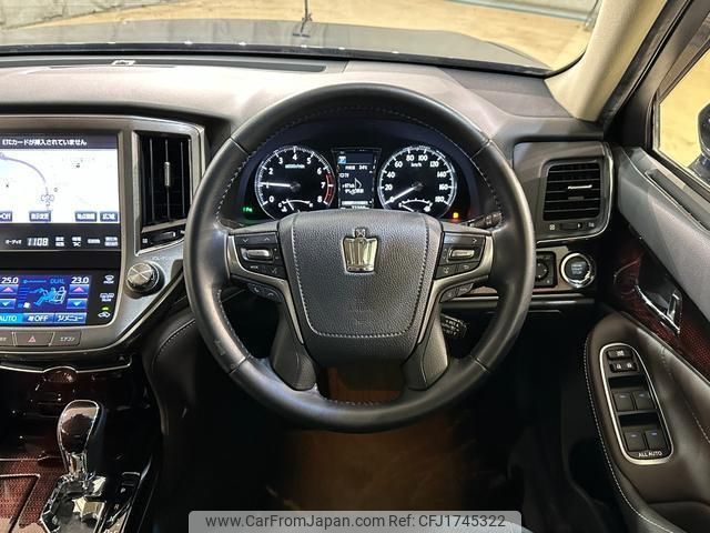 toyota crown 2018 CFJ1745322 image 2
